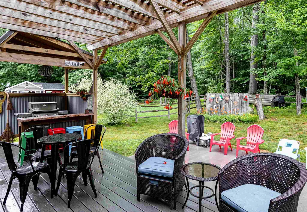 70 Crabapple Lane Hyde Park VT 05655