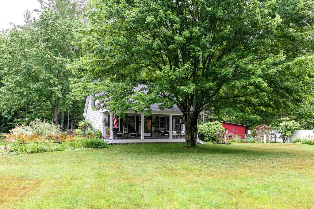 70 Crabapple Lane Hyde Park VT 05655