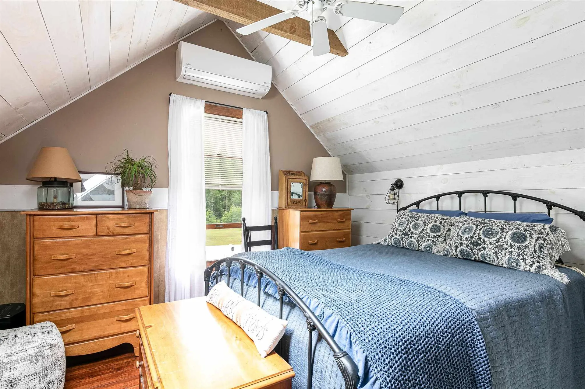 70 Crabapple Lane Hyde Park VT 05655