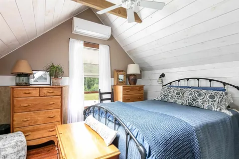 70 Crabapple Lane Hyde Park VT 05655