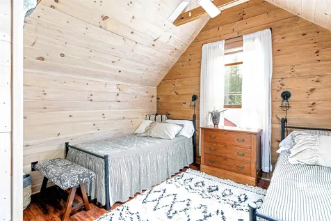 70 Crabapple Lane Hyde Park VT 05655