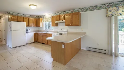 3 Macintosh Drive Londonderry NH 03053