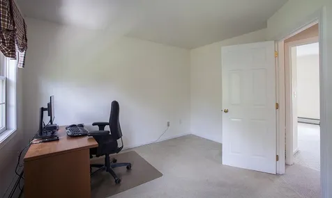 3 Macintosh Drive Londonderry NH 03053