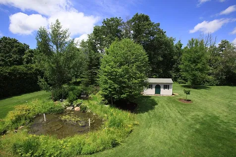 3 Macintosh Drive Londonderry NH 03053