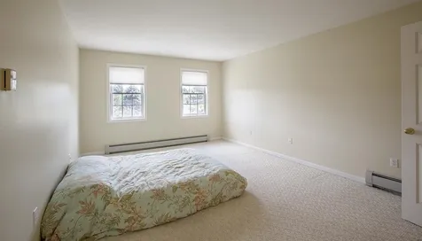 3 Macintosh Drive Londonderry NH 03053