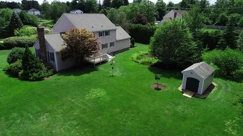 3 Macintosh Drive Londonderry NH 03053