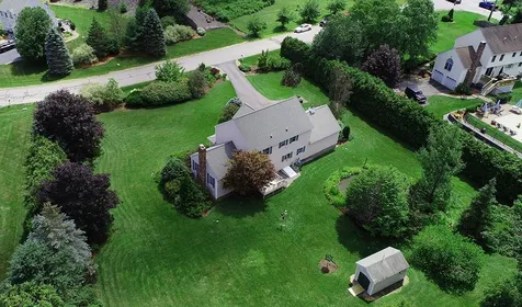 3 Macintosh Drive Londonderry NH 03053