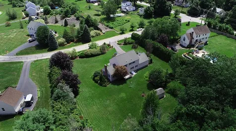 3 Macintosh Drive Londonderry NH 03053