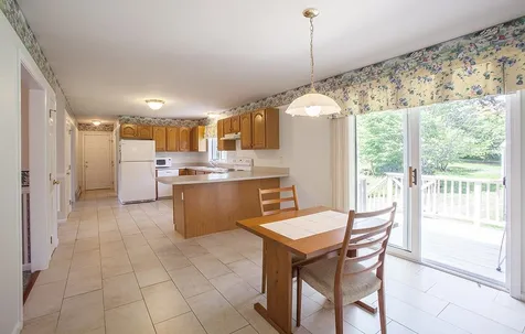 3 Macintosh Drive Londonderry NH 03053