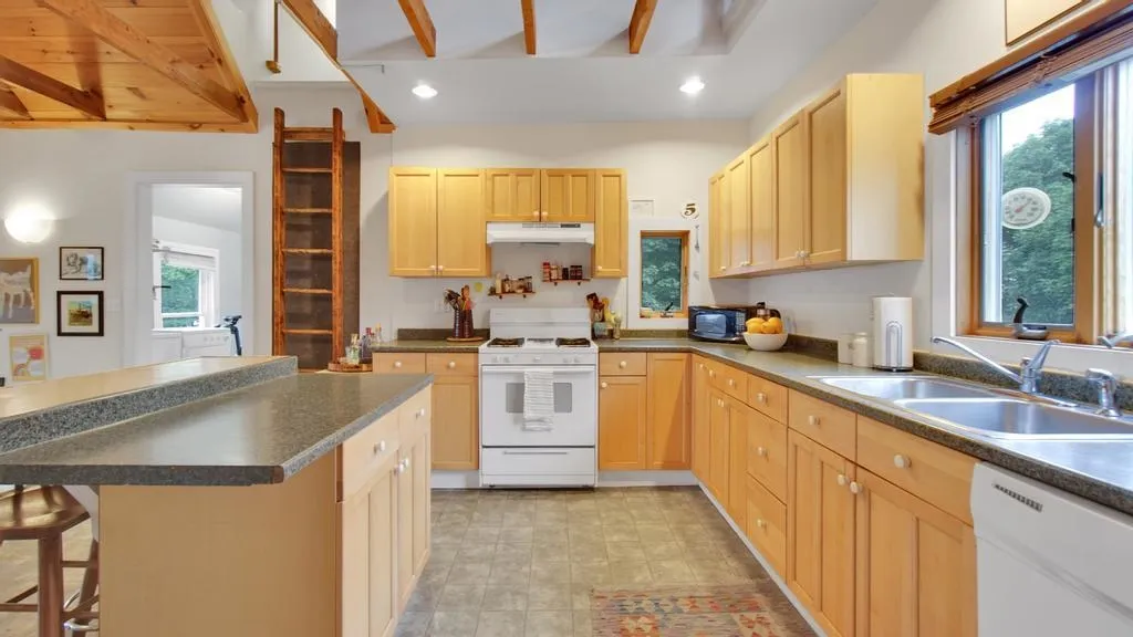 235 S Winooski Avenue Burlington VT 05401