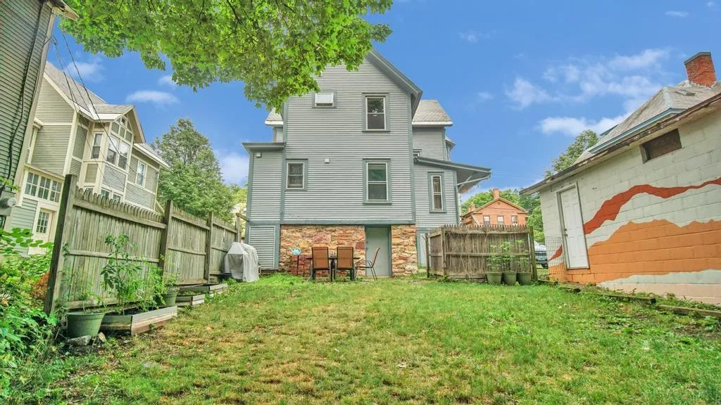 235 S Winooski Avenue Burlington VT 05401
