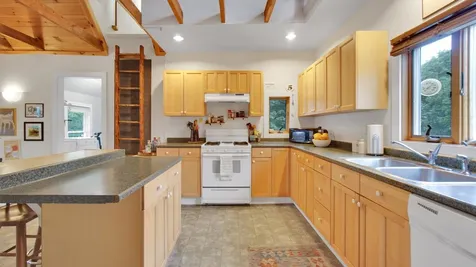 235 S Winooski Avenue Burlington VT 05401