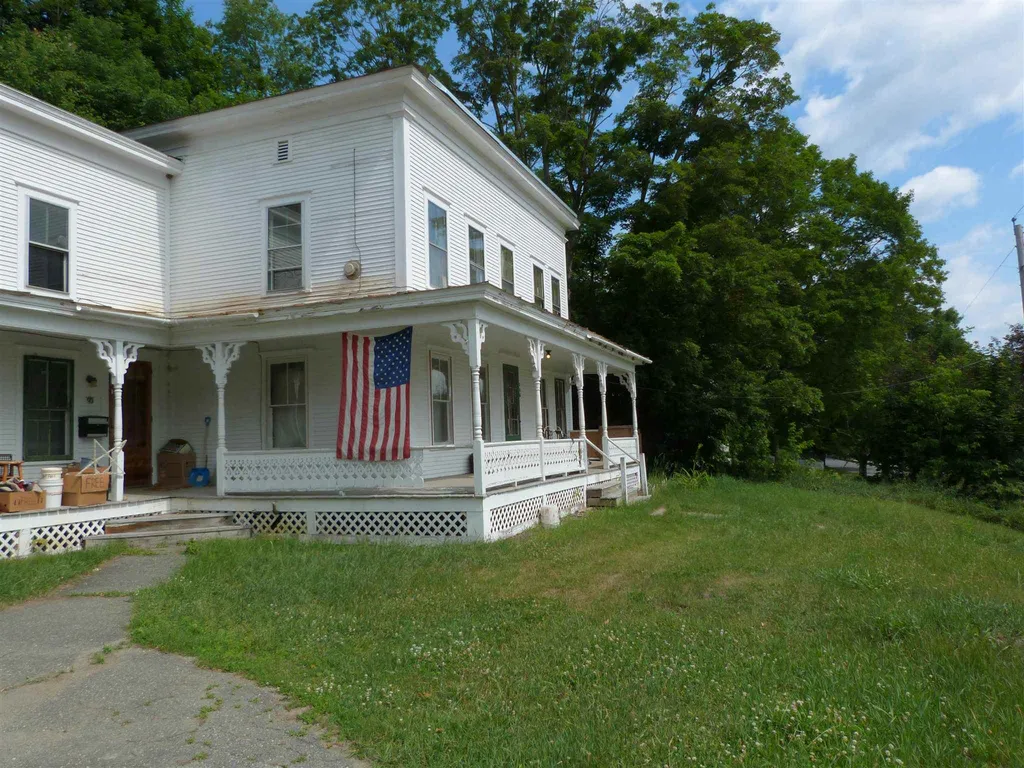 61 North Pleasant Street Bradford VT 05033
