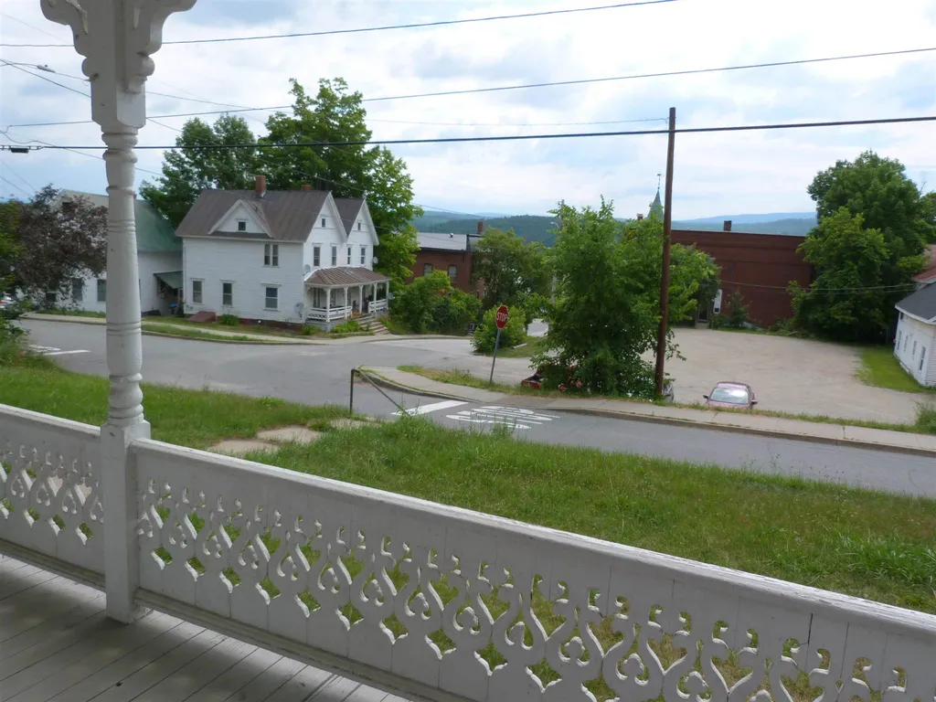 61 North Pleasant Street Bradford VT 05033