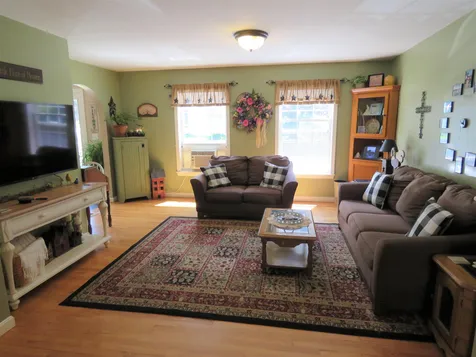 20 Apple Lane Glover VT 05839