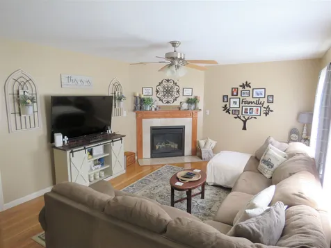 20 Apple Lane Glover VT 05839
