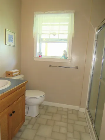 20 Apple Lane Glover VT 05839