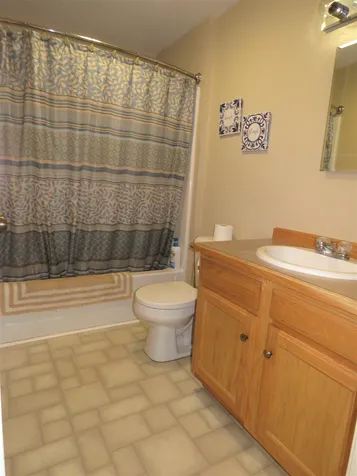 20 Apple Lane Glover VT 05839