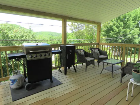 20 Apple Lane Glover VT 05839