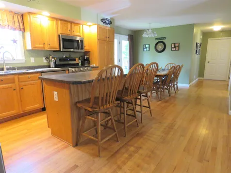 20 Apple Lane Glover VT 05839