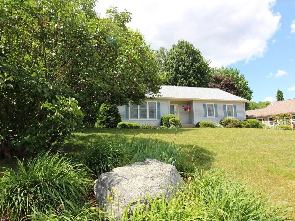 26 Cabot Drive Essex VT 05452