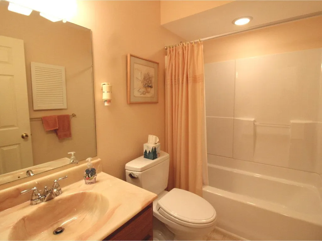 26 Cabot Drive Essex VT 05452