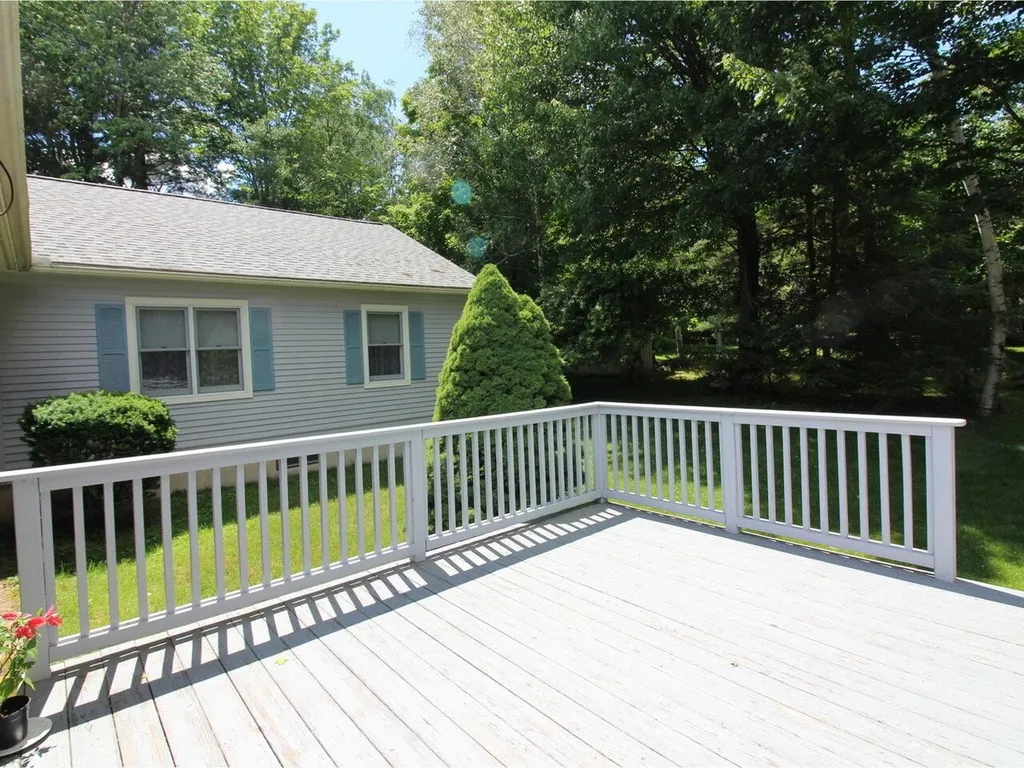 26 Cabot Drive Essex VT 05452