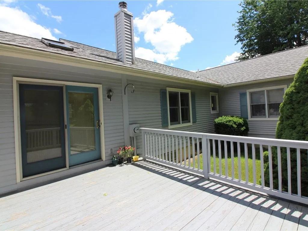 26 Cabot Drive Essex VT 05452