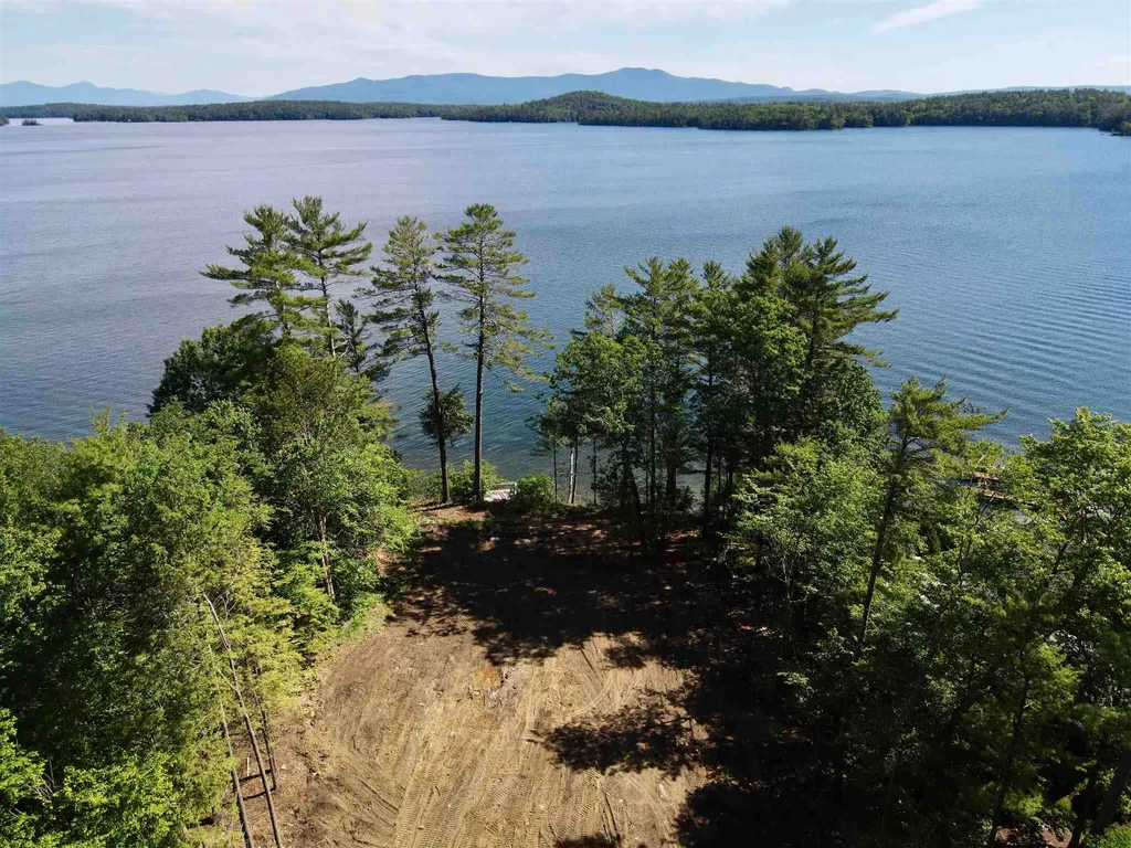 8 Broadview Terrace Gilford NH 03249