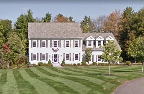 10 Cardinal Circle Derry NH 03038