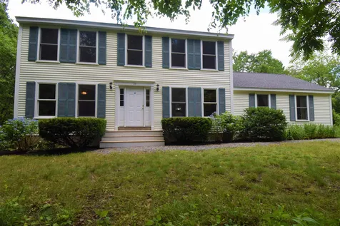 29 Great Pond Road Kingston NH 03848