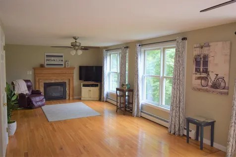 29 Great Pond Road Kingston NH 03848