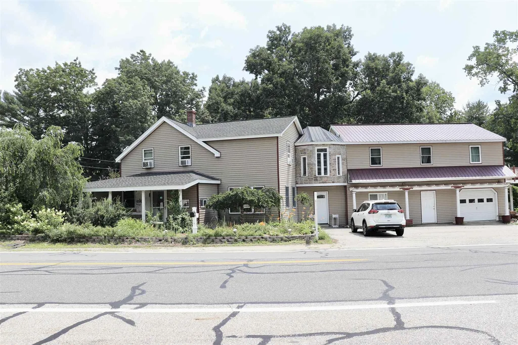 904 W Hollis Street Nashua NH 03062