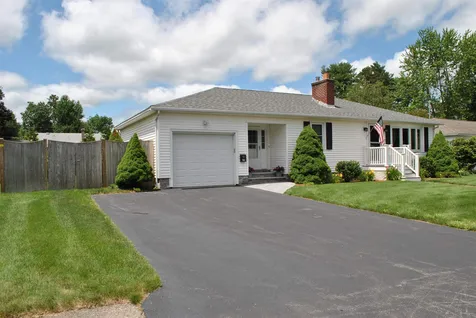 29 Harris Street Nashua NH 03060
