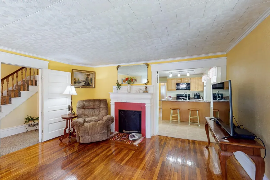 31 Academy Square Laconia NH 03246
