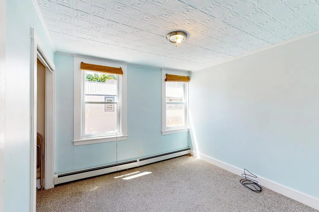 31 Academy Square Laconia NH 03246