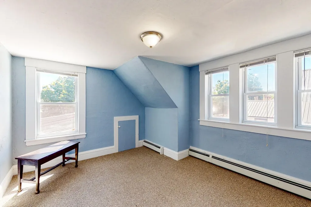 31 Academy Square Laconia NH 03246