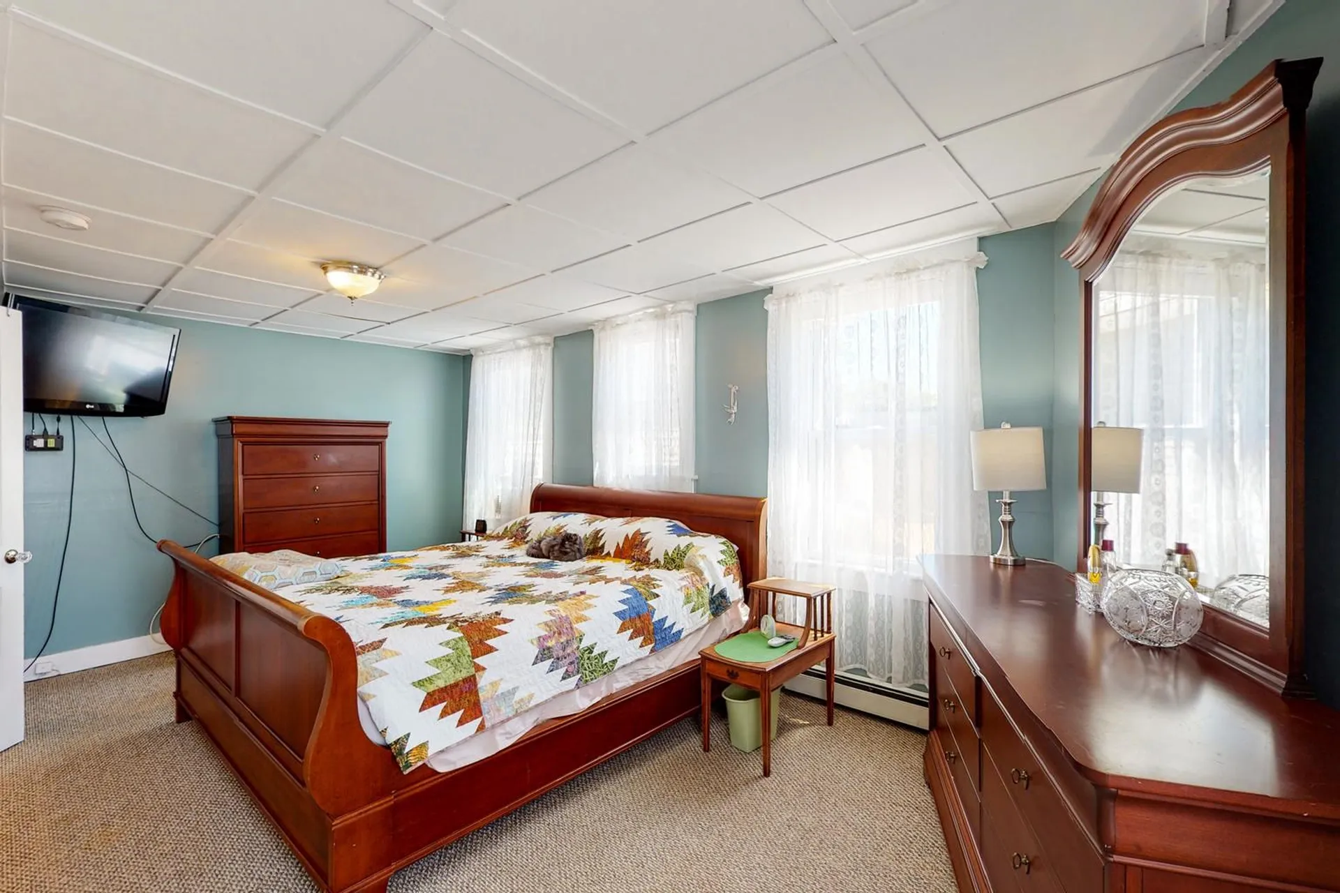 31 Academy Square Laconia NH 03246