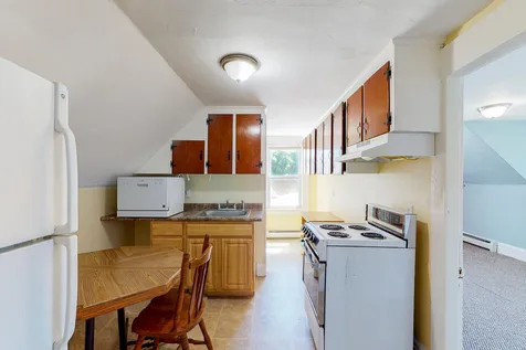 31 Academy Square Laconia NH 03246