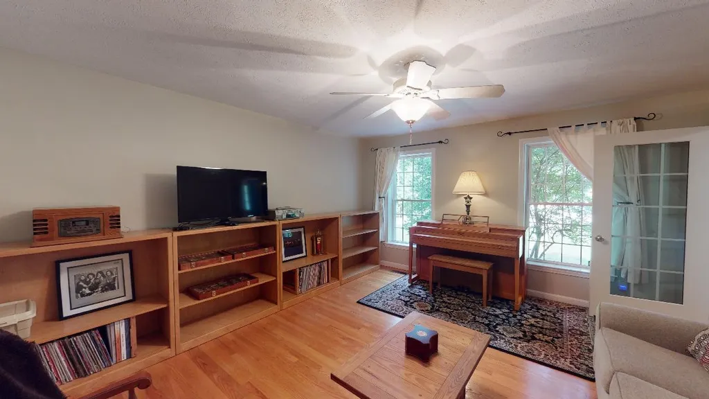 4 Fox Meadow Drive Bow NH 03304
