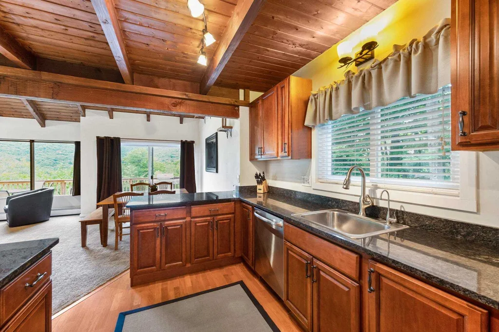 16 Beechnut Drive Lincoln NH 03251