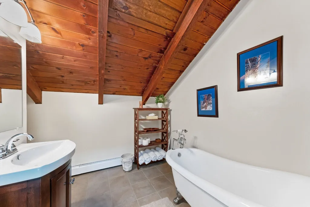 16 Beechnut Drive Lincoln NH 03251