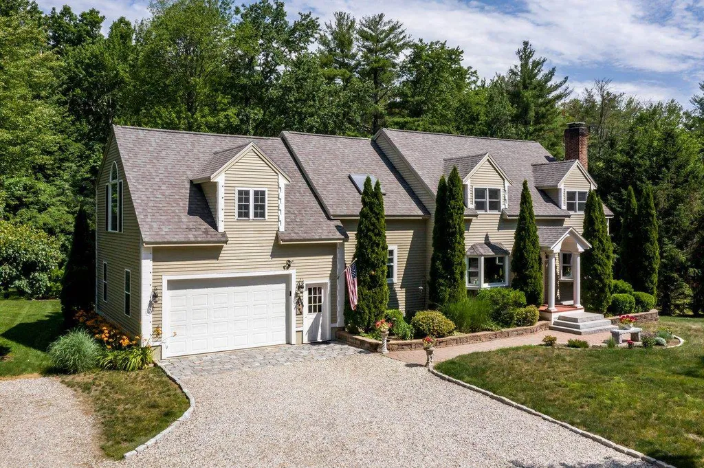 109 Deer Hill Road Brentwood NH 03833