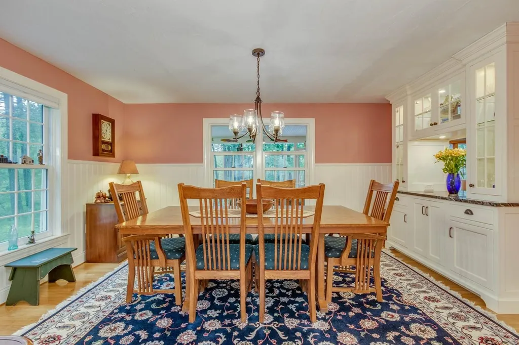 27 Oakmont Drive Concord NH 03301