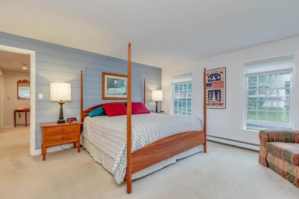 27 Oakmont Drive Concord NH 03301