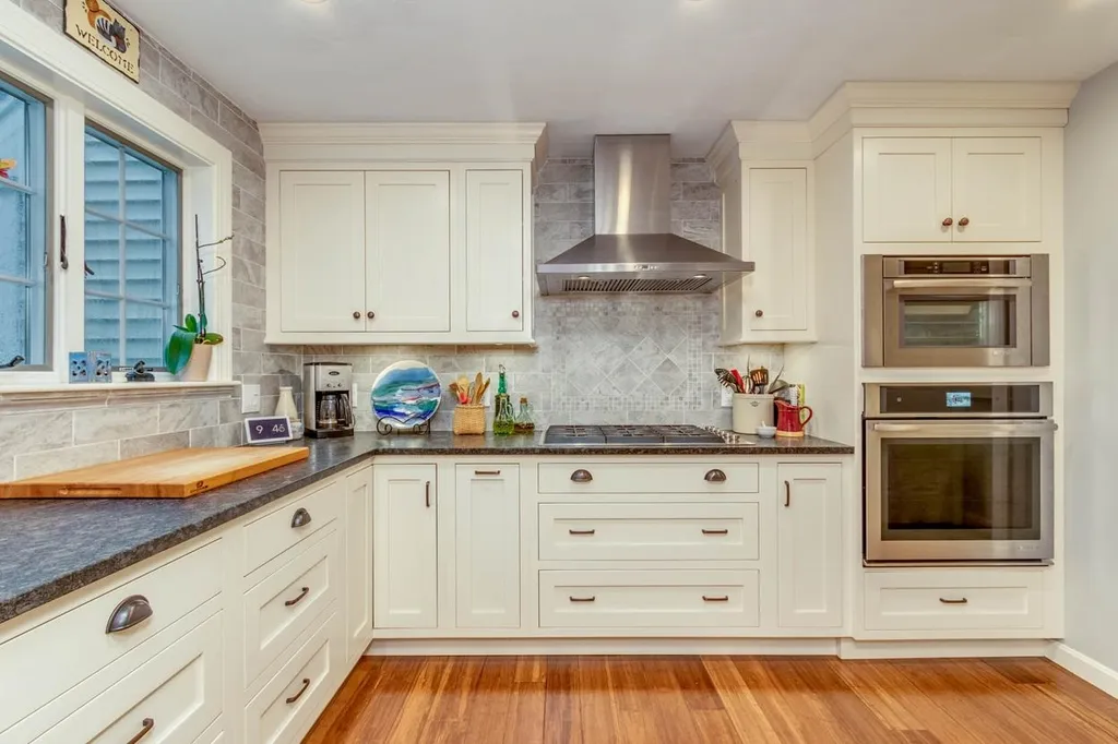 27 Oakmont Drive Concord NH 03301