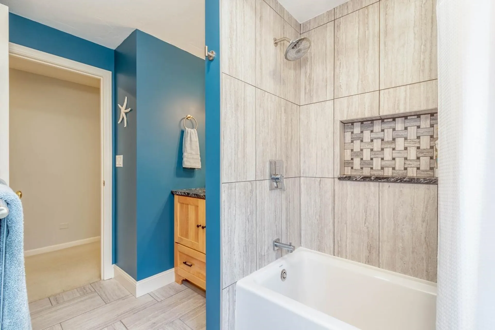 27 Oakmont Drive Concord NH 03301