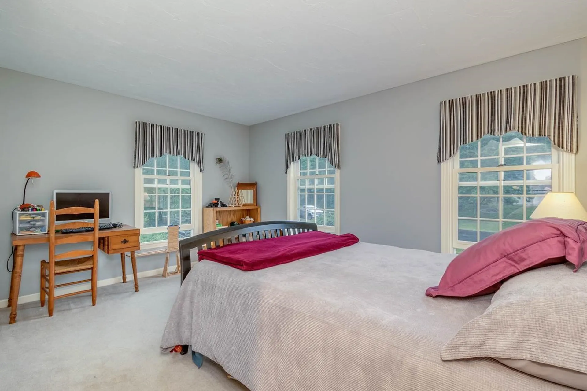 27 Oakmont Drive Concord NH 03301