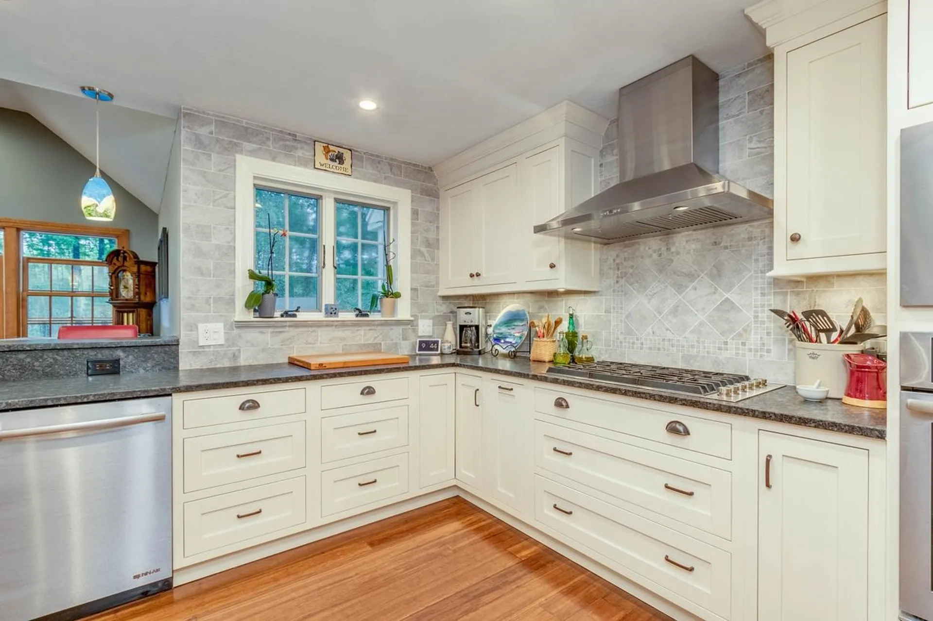 27 Oakmont Drive Concord NH 03301