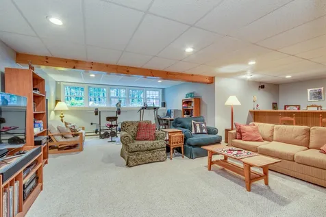 27 Oakmont Drive Concord NH 03301
